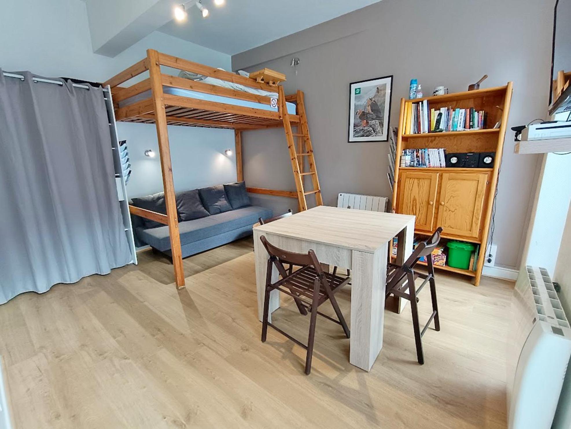 Apartment Le Gypaete, T1 Bis, Vue Montagne, Wifi, Ascenseur, Balcon, 6 Personnes